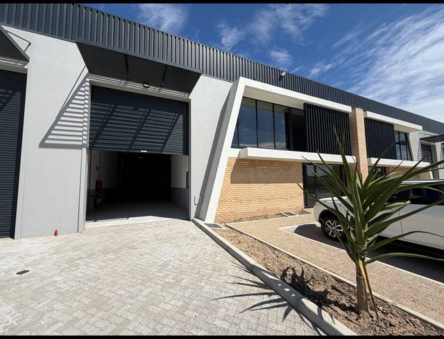 565M² WAREHOUSE TO LET IN STIKLAND INDUSTRIAL